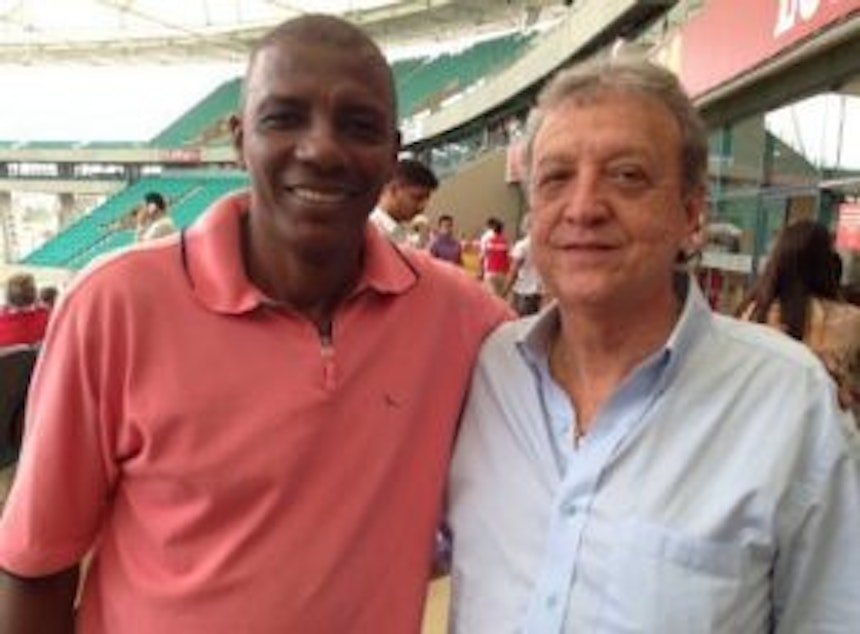 Douglas Franklin (direita) ao lado de Zé Carlos (Foto: Maurício Almeida)