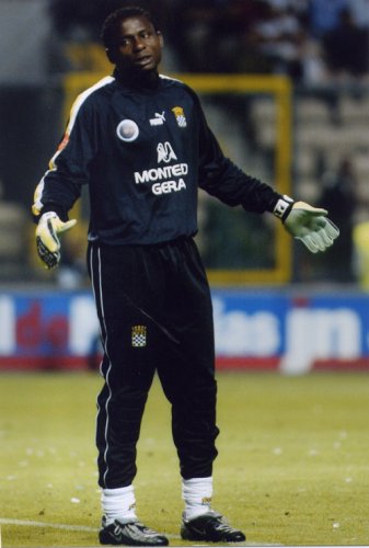 O goleiro William Andem jogando pelo Boavista, de Portugal